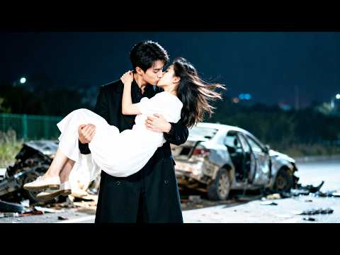 To get inheritance, she rushed into flash marriage with stranger, not knowing he’s the last god!