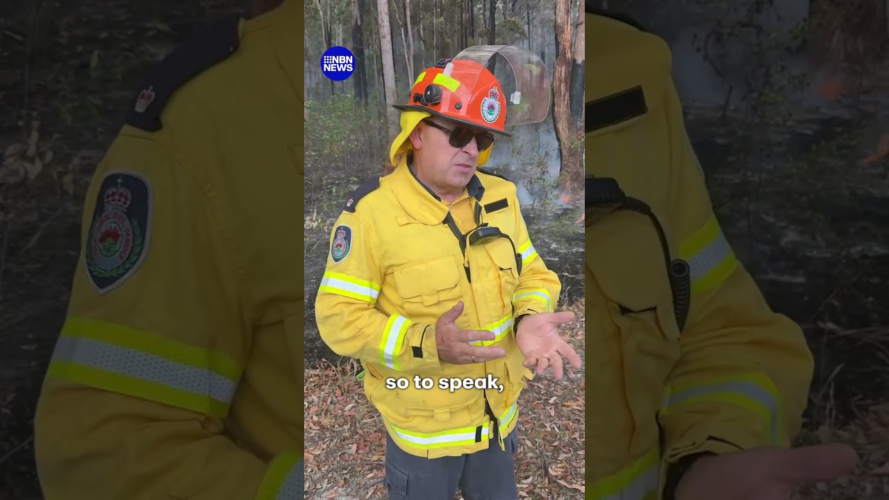 Firefighters work to contain NSW bushfire| 9 News Australia