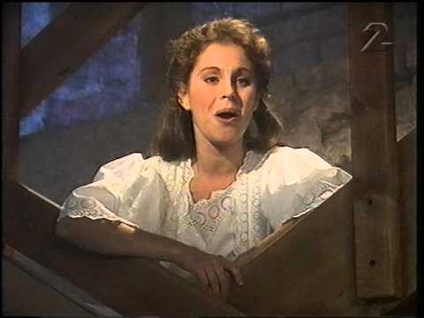 Modern och barnet - Min astrakan - Helen Sjöholm