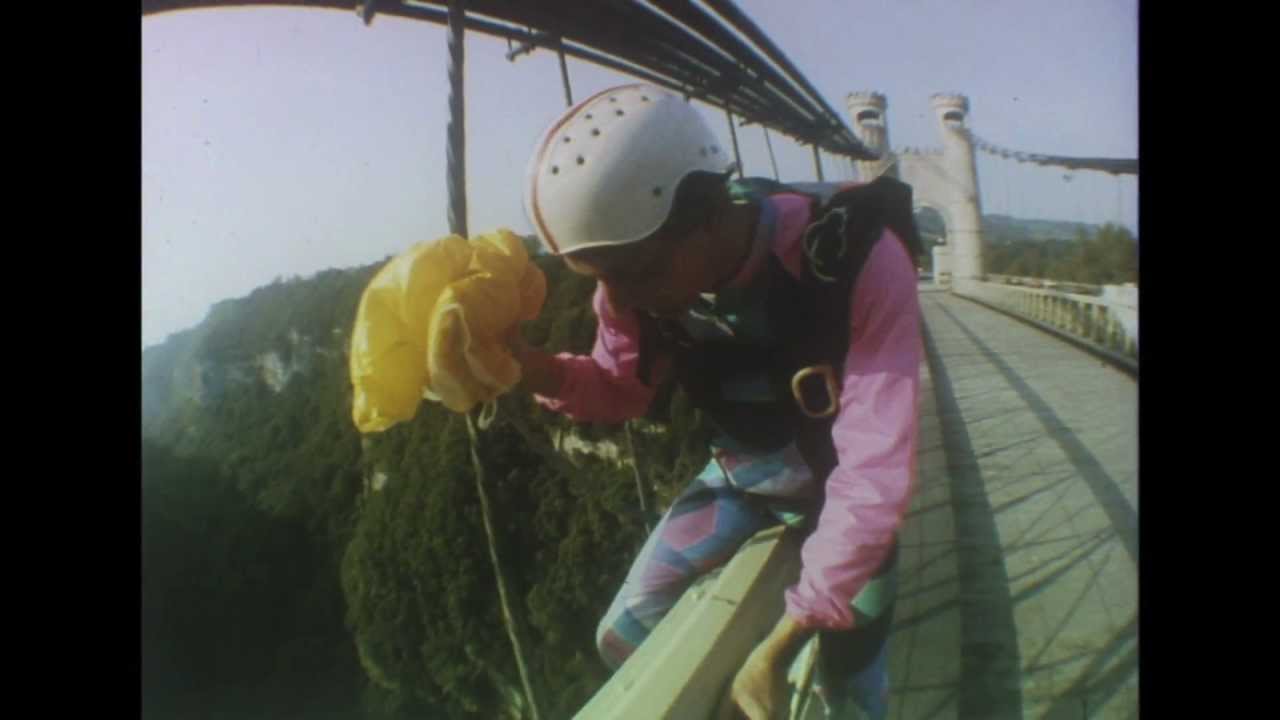 Un Pont Plus Loin (13mn) - Vintage BASE Jump Film 🎥