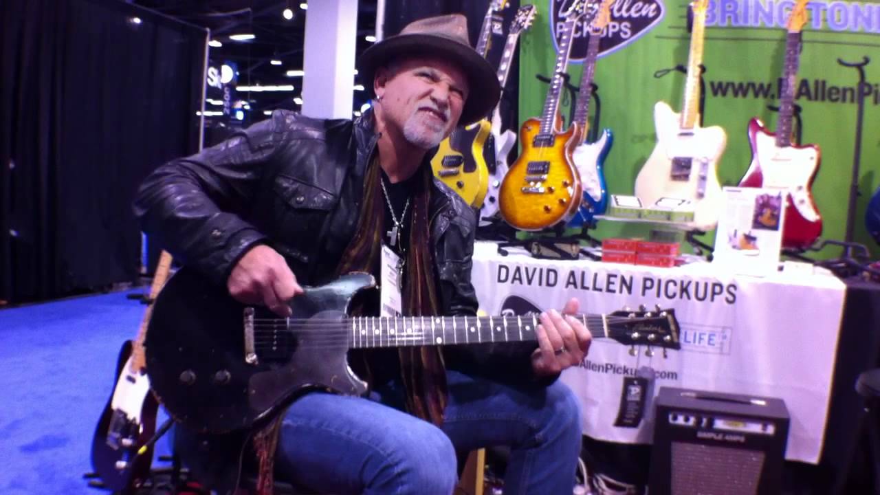 Derek St. Holmes Finds Perfect Tone at NAMM 2012 ๐ธ