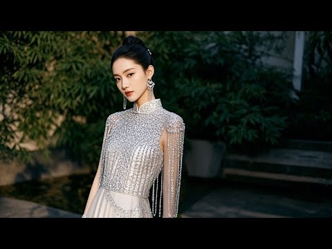 Poor Girl Raised Brother by Collecting Trash — 20 Years Later, His Payback Shocked Her...#cdrama