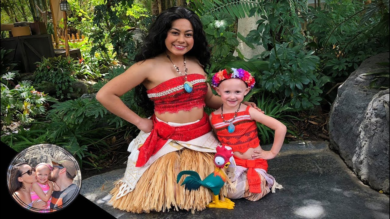 Moana's Twin & Pixar Characters at Disneyland 🌟