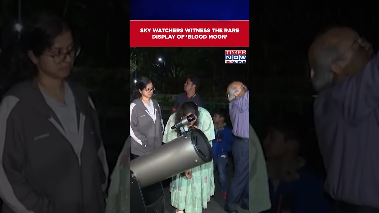 Rare Blood Moon Lunar Eclipse Caught on Camera π