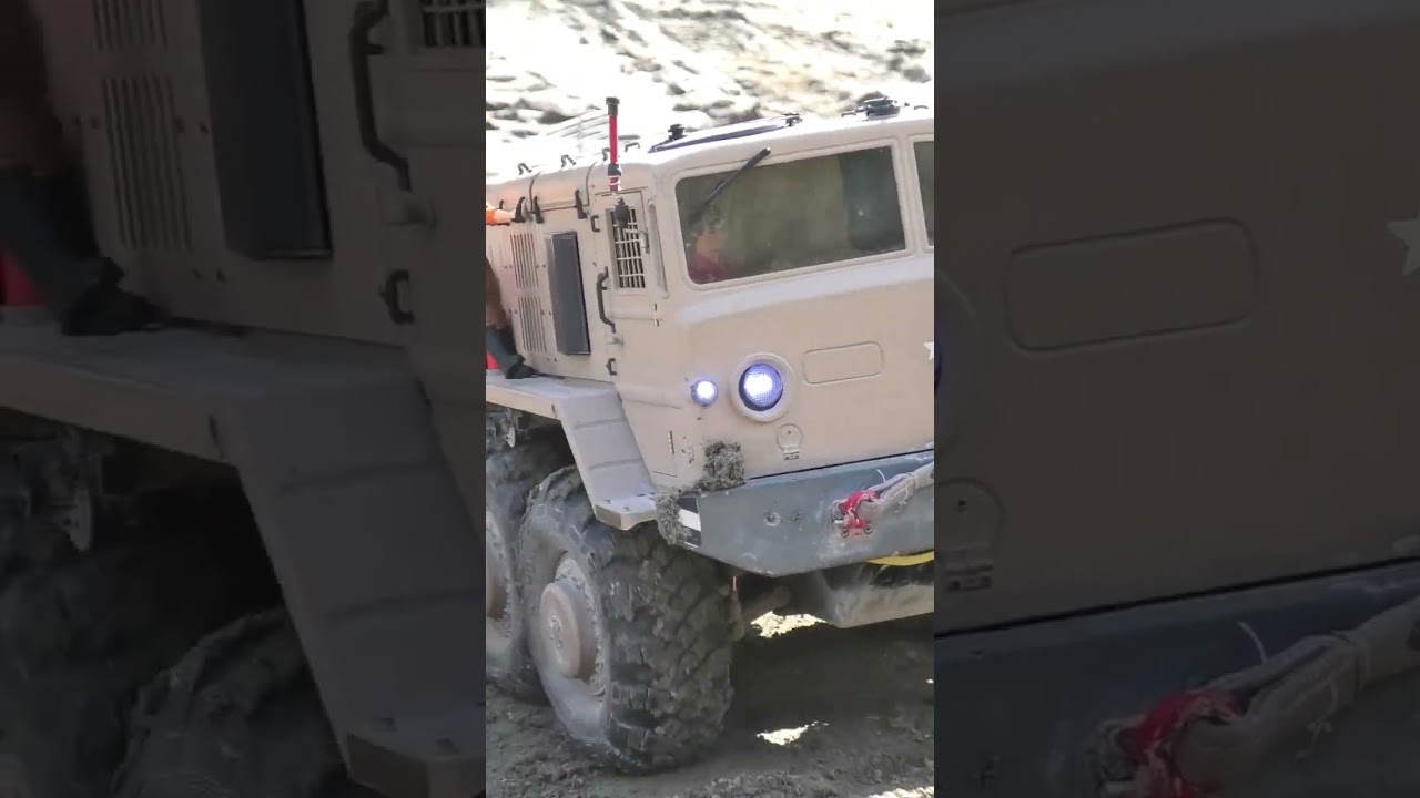 Russischer MAZ 537 BC8: 8x8 Kraftpaket 🚛