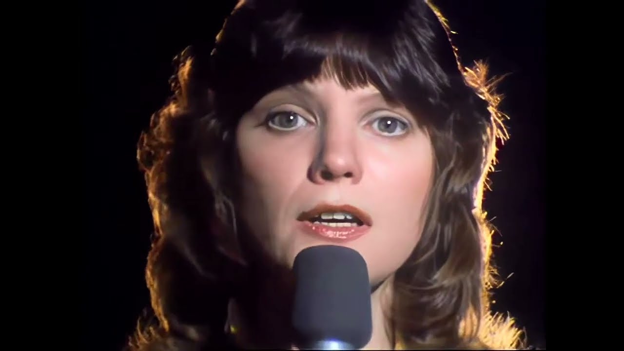 Mary MacGregor – Torn Between Two Lovers (1976) 🎶