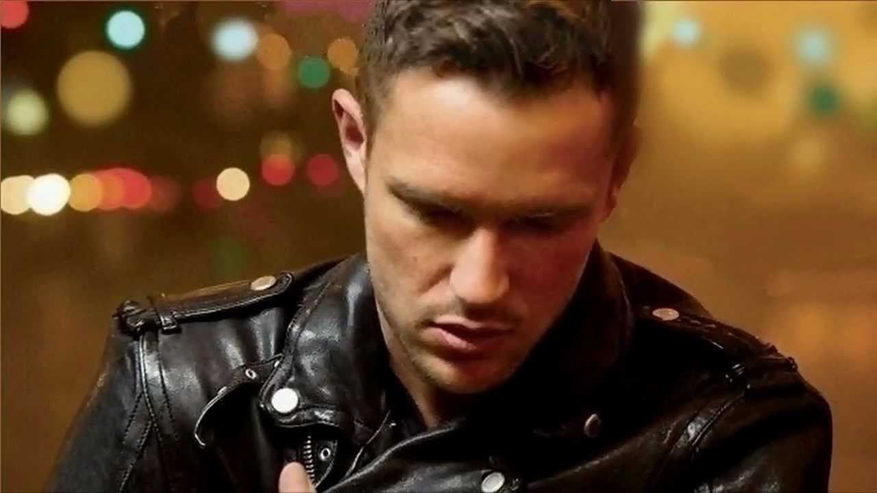 The Killers Cover U2's 'Ultraviolet' 🎶