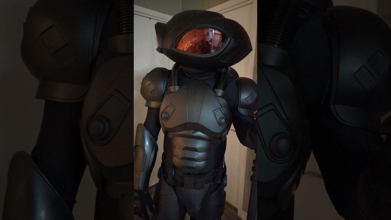 Transforming into Black Manta: Epic Cosplay Reveal! π¦