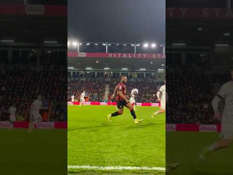 This touch from Semenyo 😍 #shorts #skills #premierleague