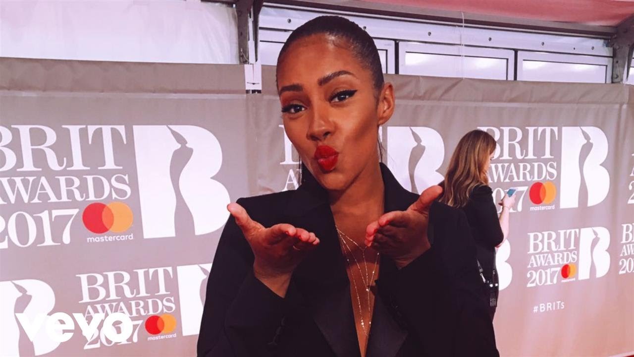 BRIT Awards 2017: Red Carpet Live π€