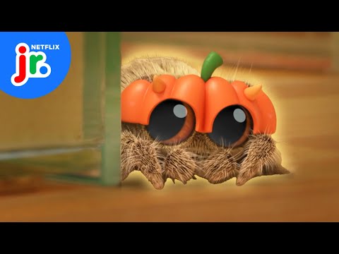 Lucas' Spooky Spider Surprise! 🕸️🎃 Lucas the Spider | Netflix Jr