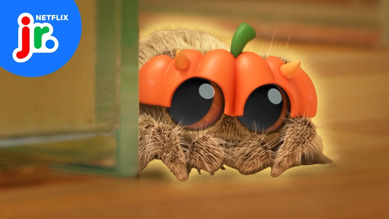 Lucas the Spider's Spooky Halloween Surprise! 🎃