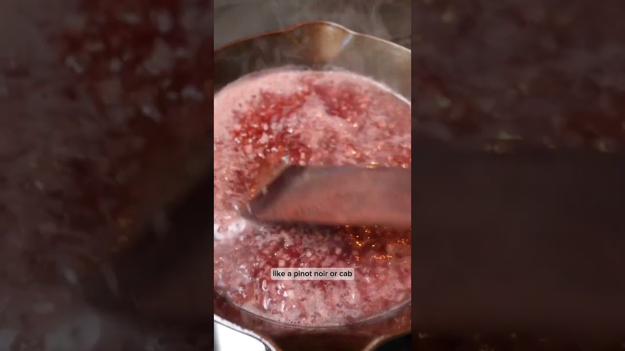 Perfect Red Wine Reduction Sauce for Steak 🍷