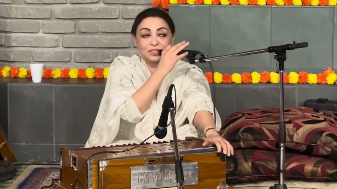 Azra Mohyeddin Remembers Zia Mohyeddin & Sings 🎶