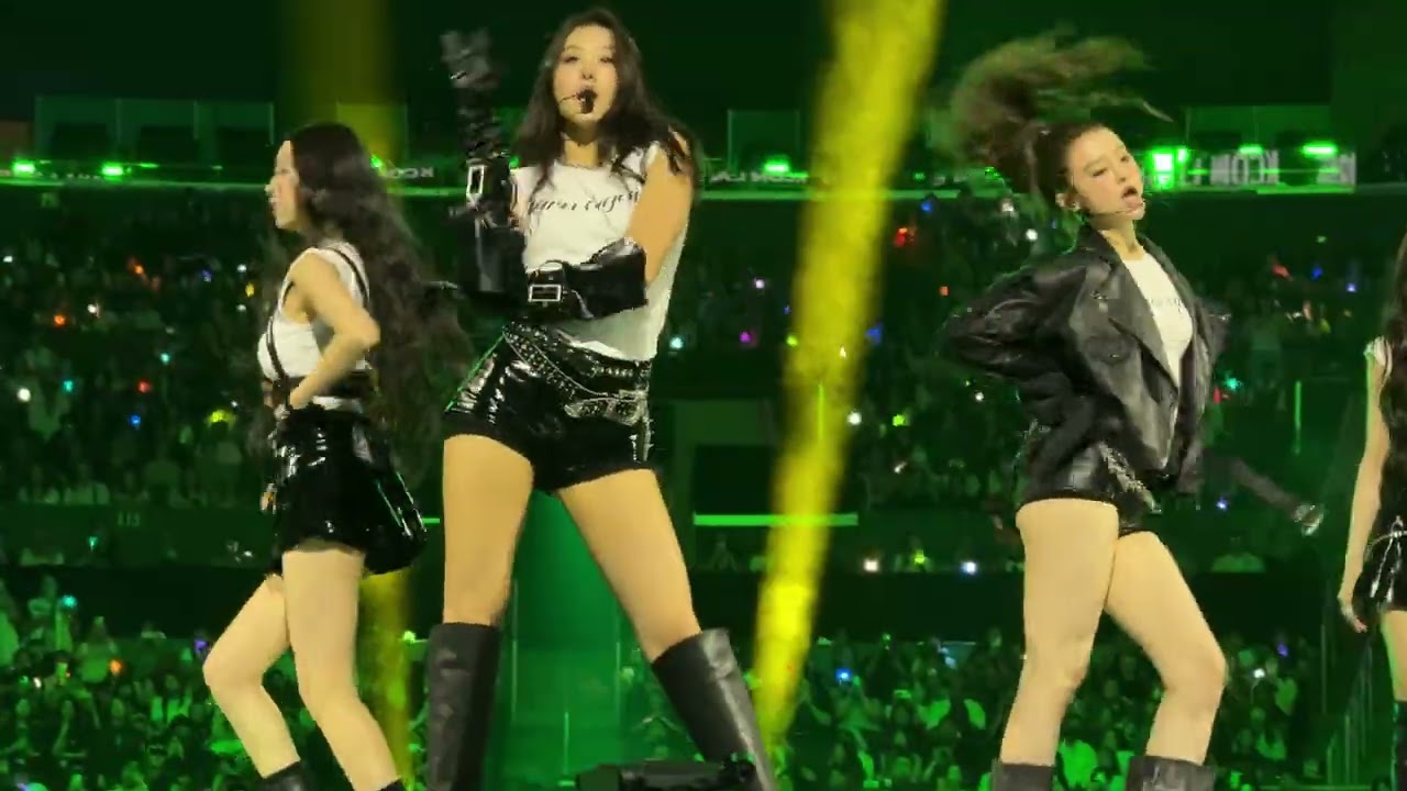 [4K] MEOVV - Abracadabra @ KCON LA 2025