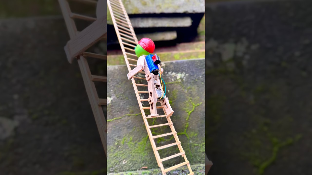 Mainan Robot Pemanjat Tangga Kreatif & Unik 🤖