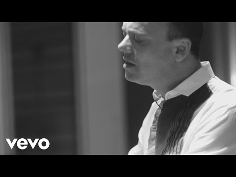 Gigi D'Alessio - Cosa te ne fai di un altro uomo (Official Video)