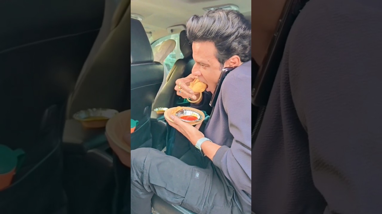 Manoj Bajpayee Indulges in Delicious Roadside Samosa & Chutney in Lucknow 😋