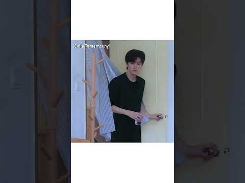 He really think she is cute 💕| Hidden Love | YOUKU Shorts