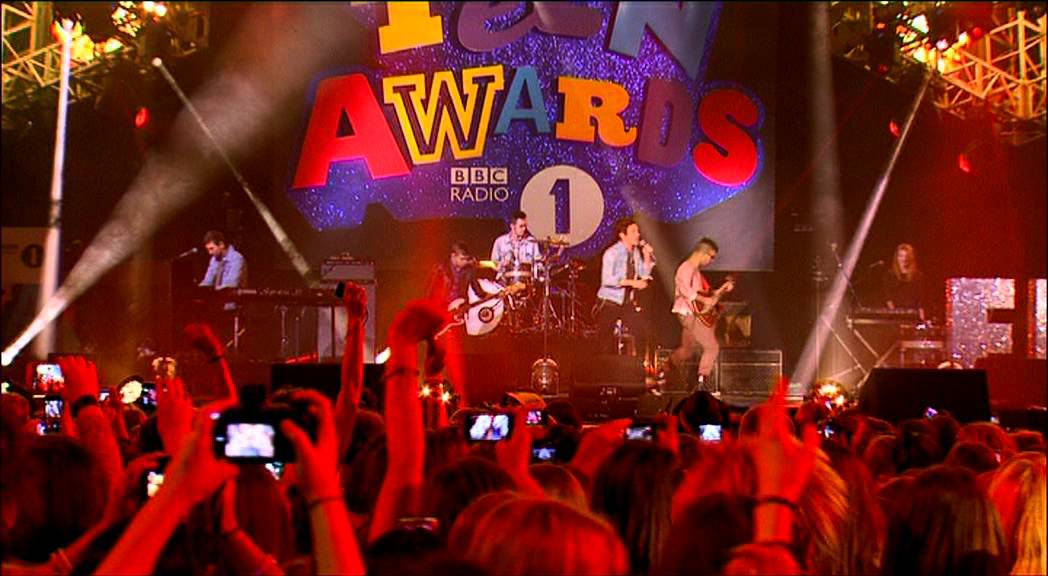 Fun Performs 'We Are Young' at Radio 1 Teen Awards 2012 🎤
