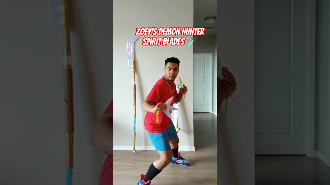 Zoey's Spirit Blades 🗡️ #kpopdemonhunters  #zoey  #blade #crafts  #cosplay #transformation