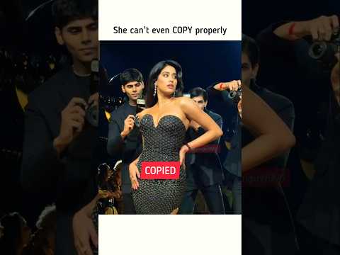 Janhvi Kapoor Lakme Rampwalk copies Kendall walkđ„#bollywood#sridevi#janhvikapoor#ananyapanday#model