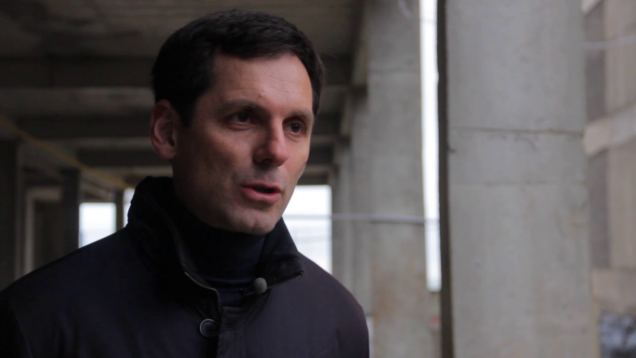 Дом вверх дном