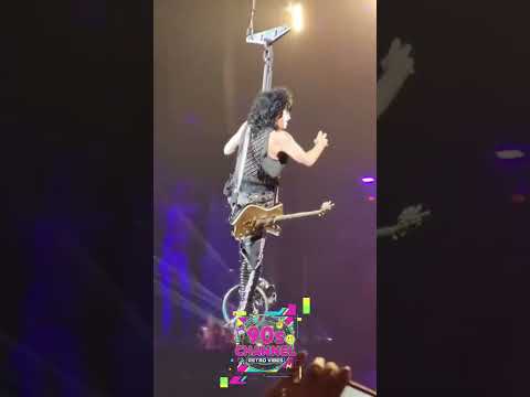 kissband can fly #acefrehley #kissband #kiss #90s #concert #90svibes #history