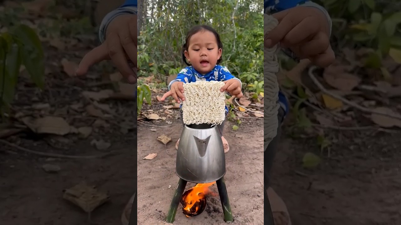 Essential Survival Skills for Single Moms: Smart & Practical Noodle Hacks in the Forest π