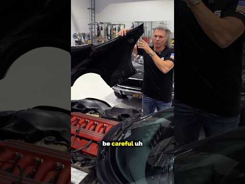 How to properly shut the hood on a 2000 Dodge Viper GTS ✅