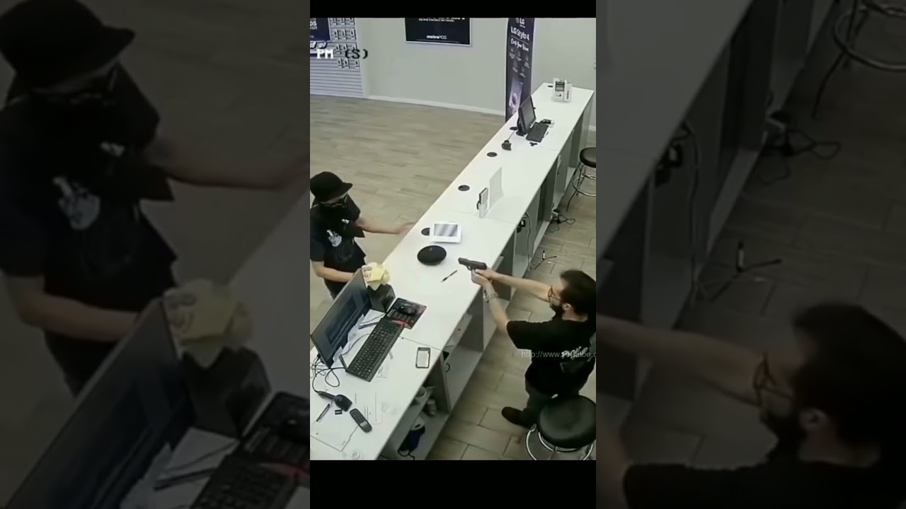 Kejadian Lucu Saat Maling Salah Kamar 😂