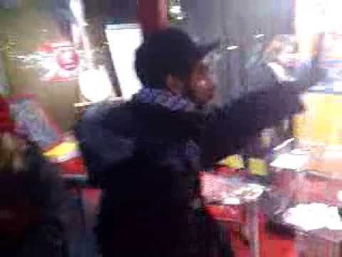 Dags att lämna in pengarna till glasburen