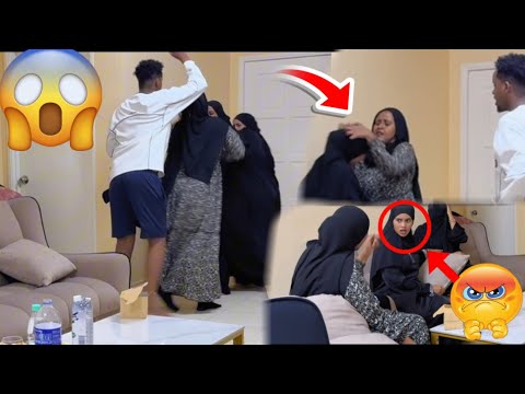 UGBAAD OO SIXUN IIGA AARSATAY MIMI AYAY HORTAYDA KU DISHAY😭😭