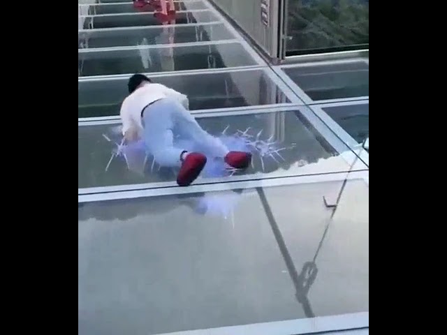 China Glass Bridge Funny Moments 😂