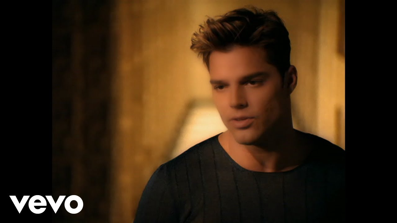 Ricky Martin - Vuelve (Official Video) 🎶