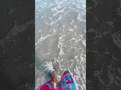 Calm down, just calm down… #music #vlog #beach #funny #travel #beachlive #beachplease #mirrorbeach