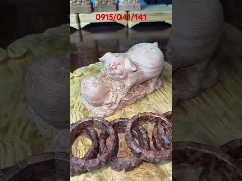 Xin giới thiệu tác phẩm tuổi ( hợi ) heo bằng chất liệu gỗ Ngọc am thơm mát tự ra tuyết