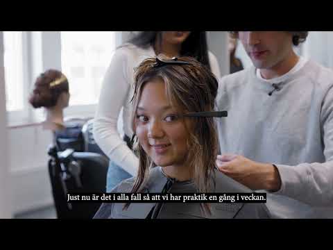 Daniel Hallberg besöker hantverksprogrammet, frisör
