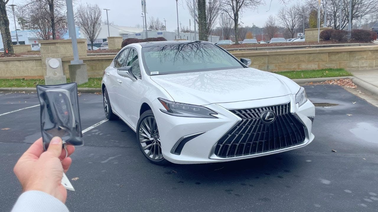 The 2025 2025 Lexus ES350 Ultra Luxury Review 🚗