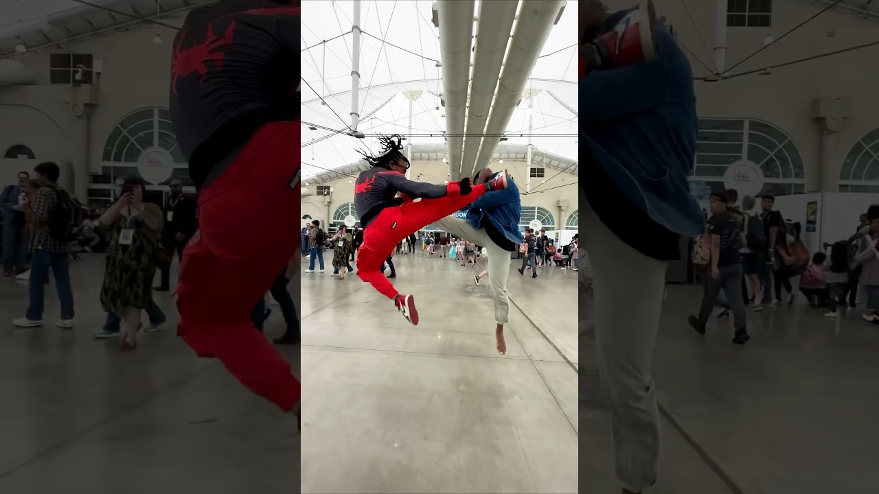 Epic Anime Showdown at Comic-Con 2023! 🎮 Fikshun vs @swirvcreatives