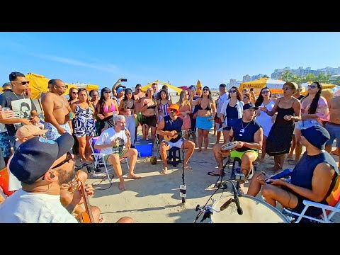 Pagode 90 na Praia - Cheia de Manias / Vida Cigana / Quando Te Encontrei / Deus Me Livre