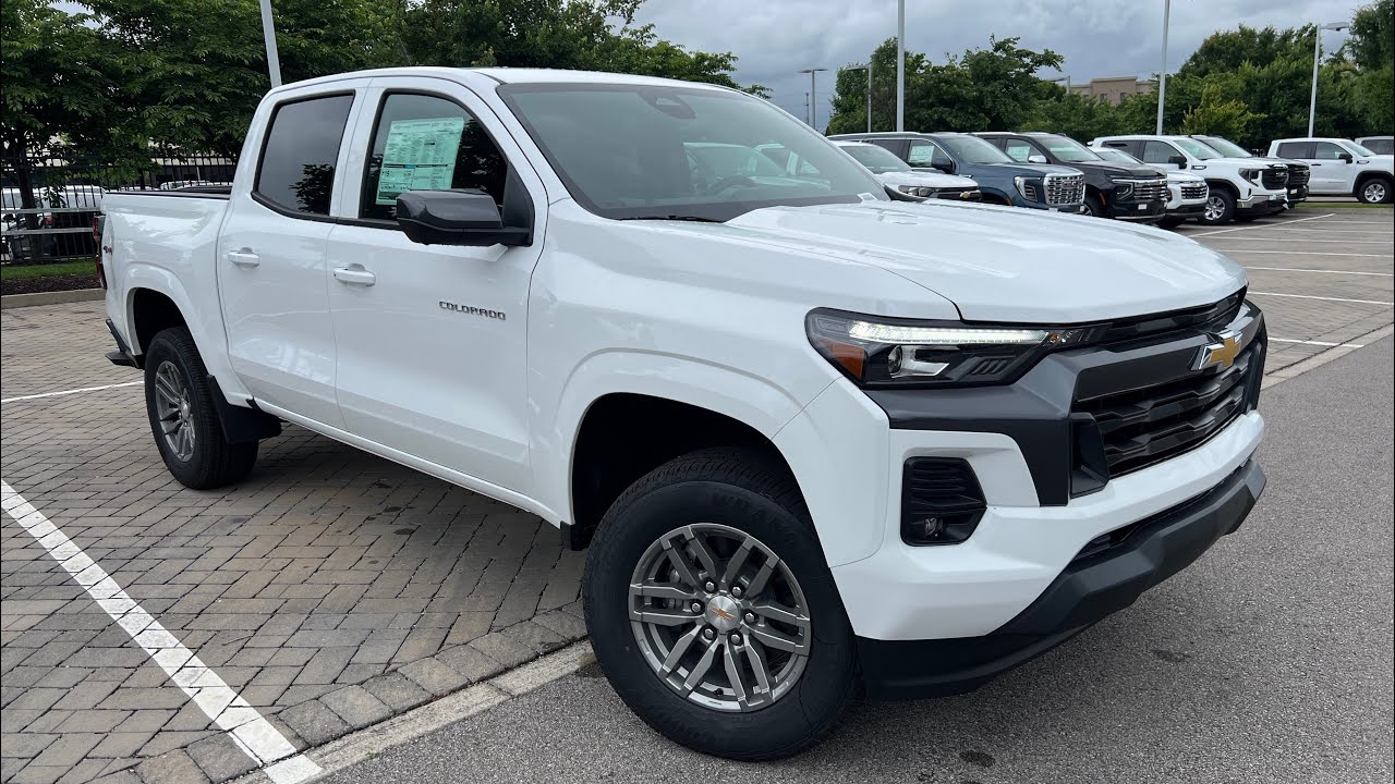 2025 Chevy Colorado LT 4WD Test Drive 🚗