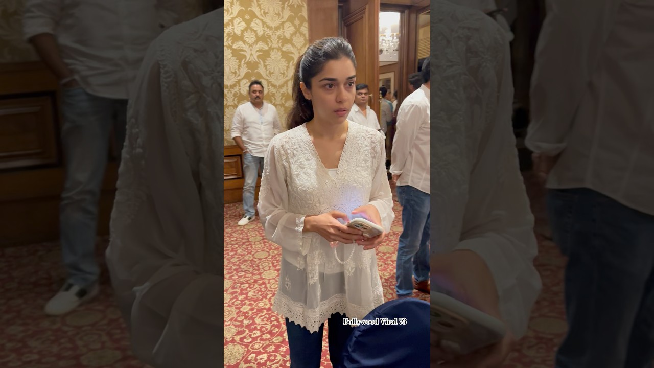 Eisha Singh Attends Dheeraj Kumar's Prayer Meet 🙏