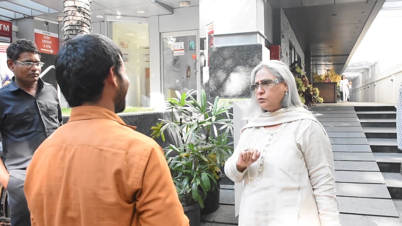 Jaya Bachchan Confronts Man for Unauthorized Photo Capture 📸
