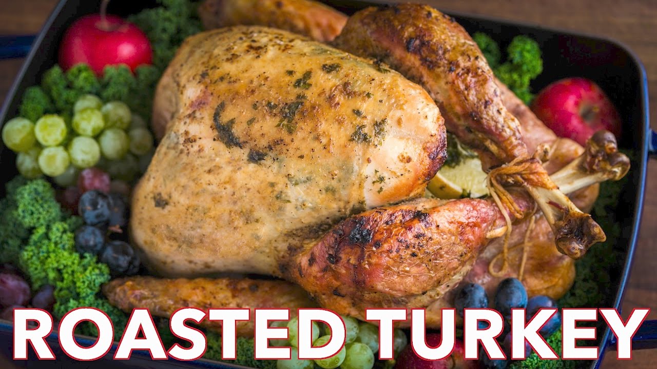 Juicy Thanksgiving Roasted Turkey Recipe 🍗