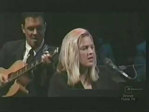 Diana Krall Performs 'Take The A Train' at Boston Pops 🎶