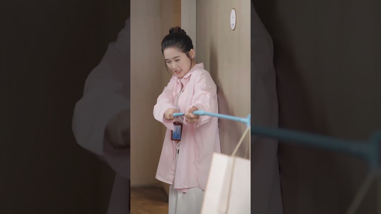 When Coffee Gets Spilled on Your Boss: A Romantic Chinese Drama