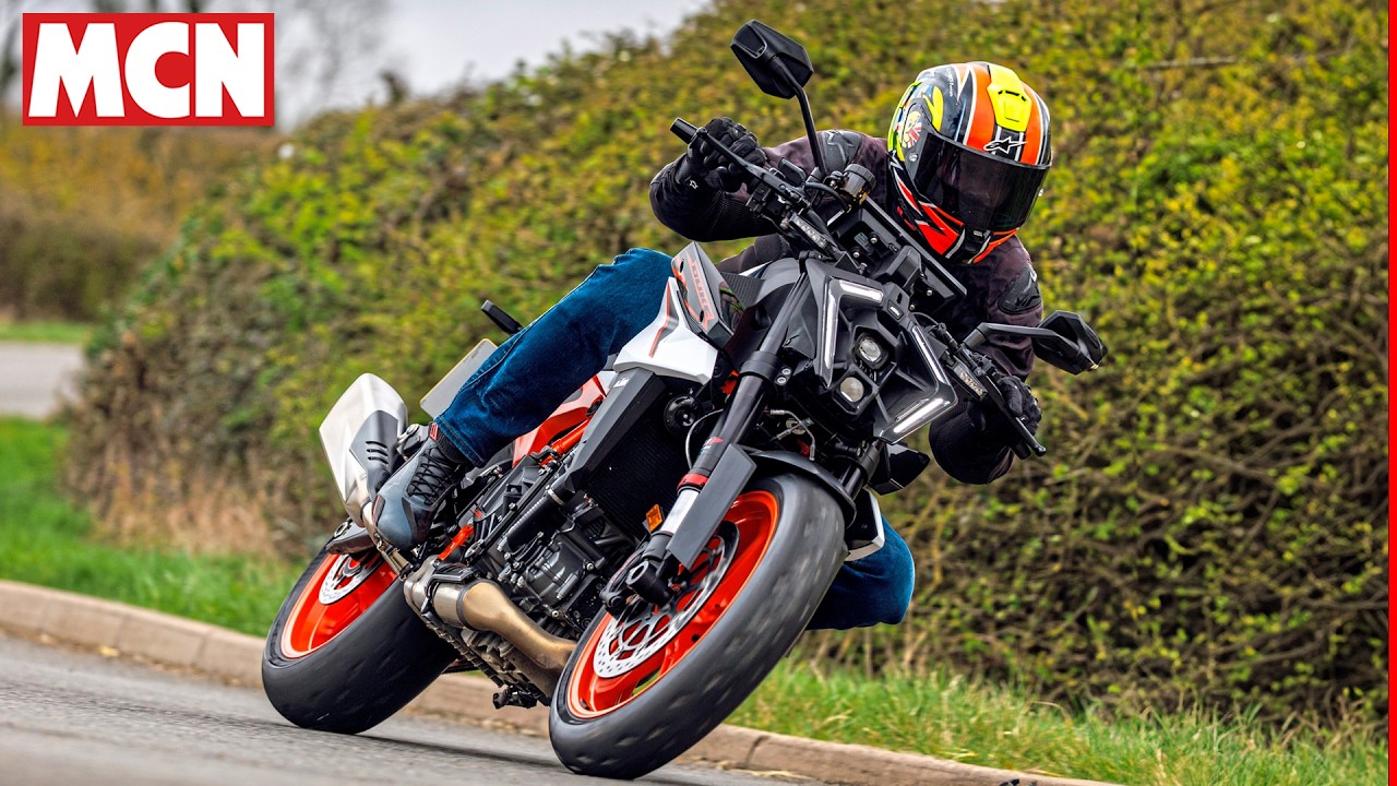 2026 KTM 990 Duke R Review 🚀