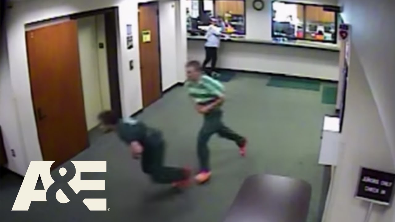 Court Cam: Top 5 Most Dramatic Escapes | A&E
