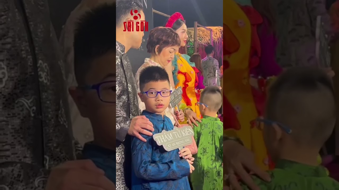 ĐD Victor Vũ và bà xã Đinh Ngọc Diệp dẫn con dự phim Thám Tử Kiên 🎬